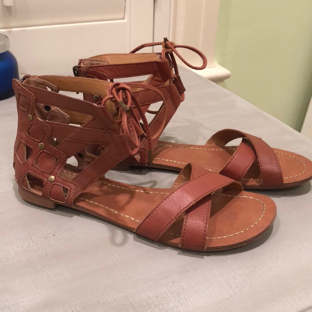 Dolce Vita brown leather sandals